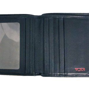 Men's BlackTumi Billfold Wallet with ID Holder